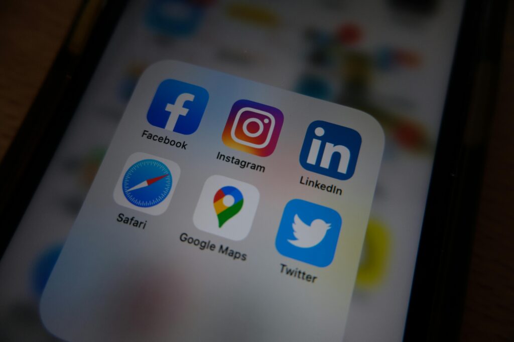 linkedin open to work hide from employer